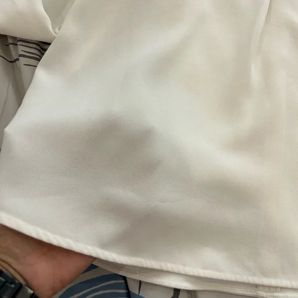 💥PRICE⬇️
ANN TAYLOR • High Collar Cream Blouse • Size MP • - Picture 5 of 7